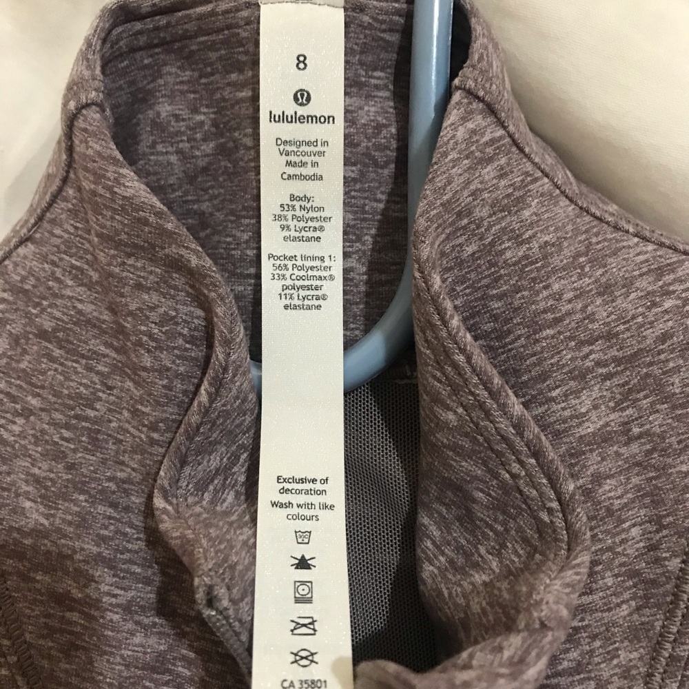 ⭐️🔥SALE🔥⭐️ Lululemon pullover - Picture 5 of 8